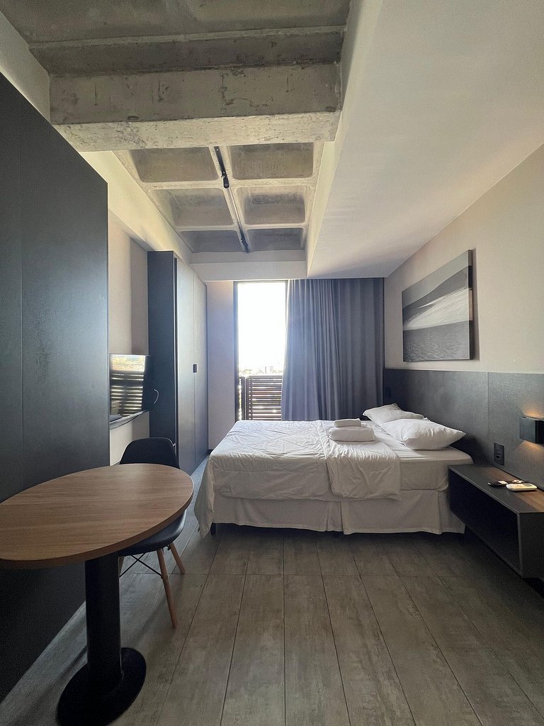 Flat Tolive One #812B